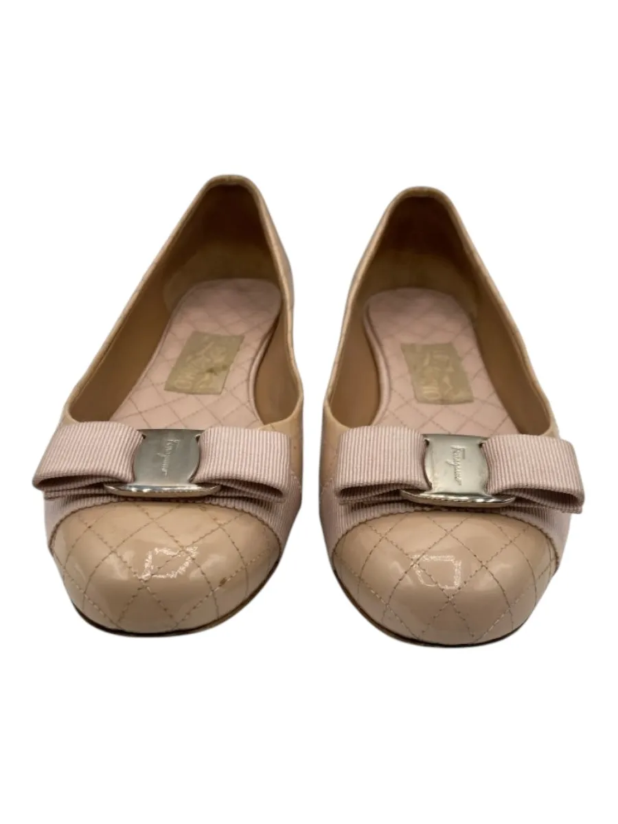 Ferragamo Shoe Size 8 Beige Patent Leather Quilted Bow SHW Flats