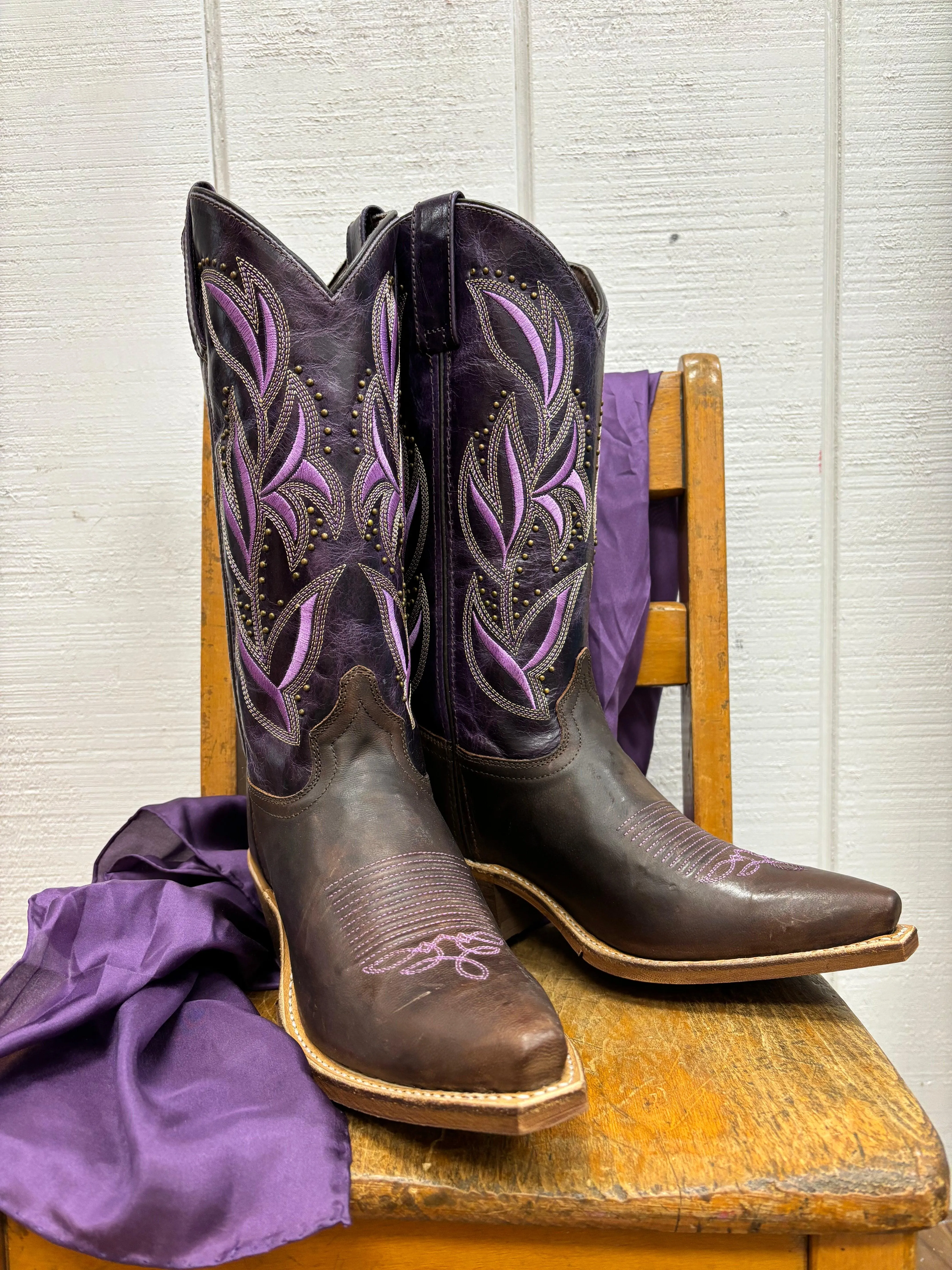 Laredo Women's Dark Brown and Lavender Embroidered Snip Toe Cowgirl Boots 52214