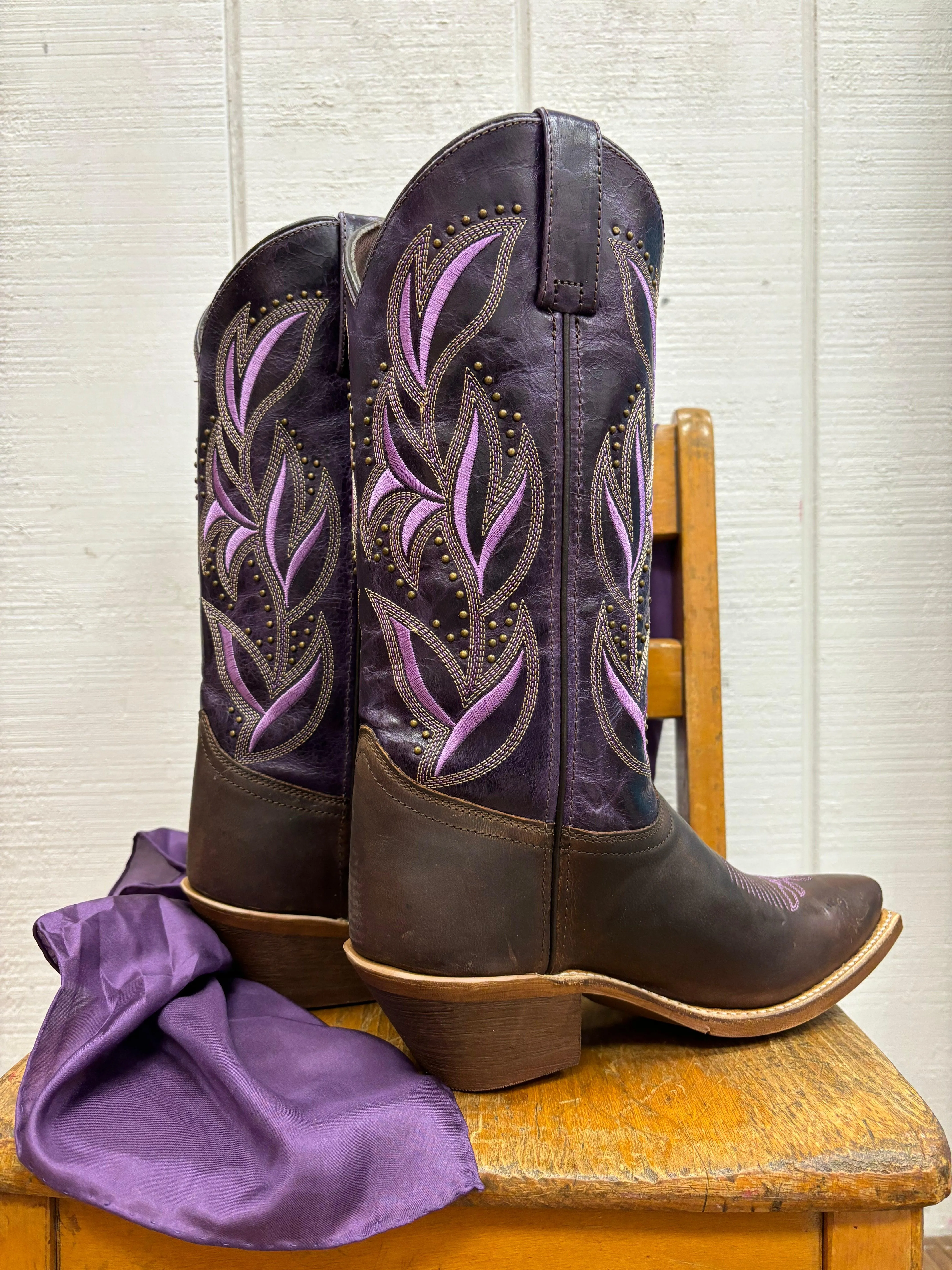 Laredo Women's Dark Brown and Lavender Embroidered Snip Toe Cowgirl Boots 52214