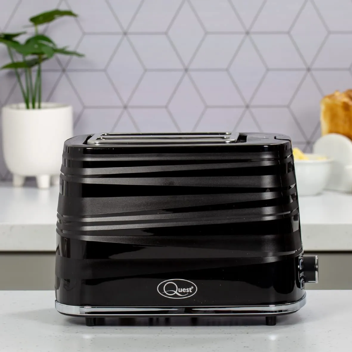 Quest Harmony 2 Slice Toasters / 7 Browning Levels/Sleek Modern Design/Defrost & Reheat Settings/Electronic Timer Control/Removable Crumb Tray / 930W Power (Black)