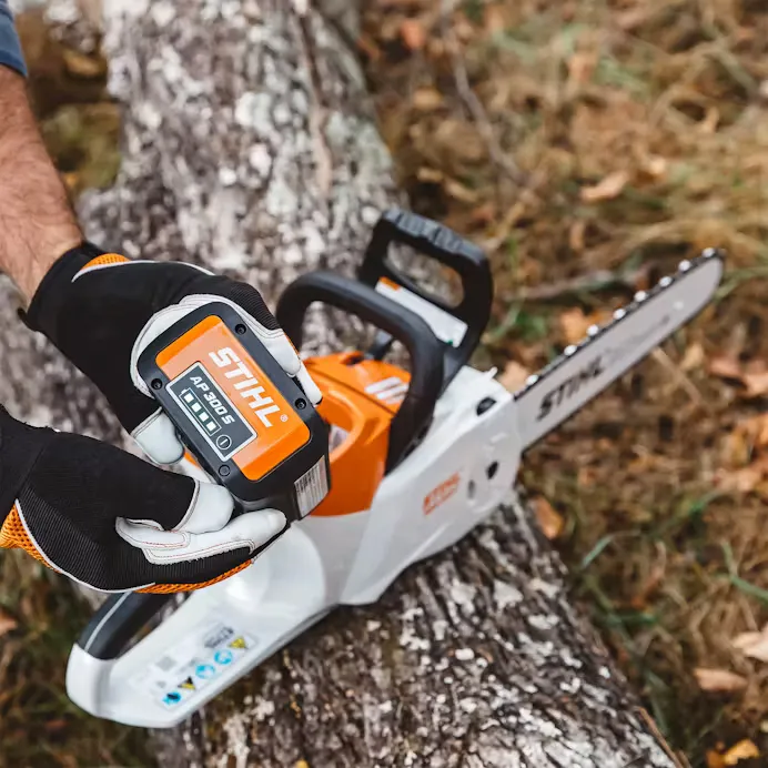 Stihl | MSA 220 C-B Battery-Powered Chainsaw | 14" bar w/ AP 300 battery & AL 301 charger (MSA220-14-AP300-AL301-COMBO)